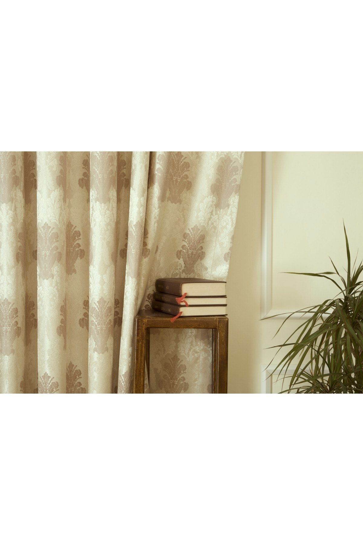 Massarelli Fon Perde Klasik Damask Desen Krem-vizon 1-3 Sık Pile